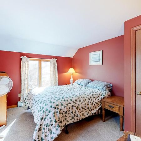 Wooded Oasis Villa Edgartown Eksteriør billede
