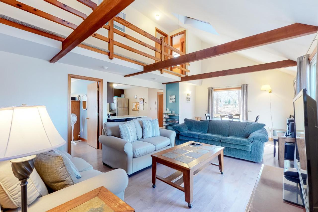Wooded Oasis Villa Edgartown Eksteriør billede